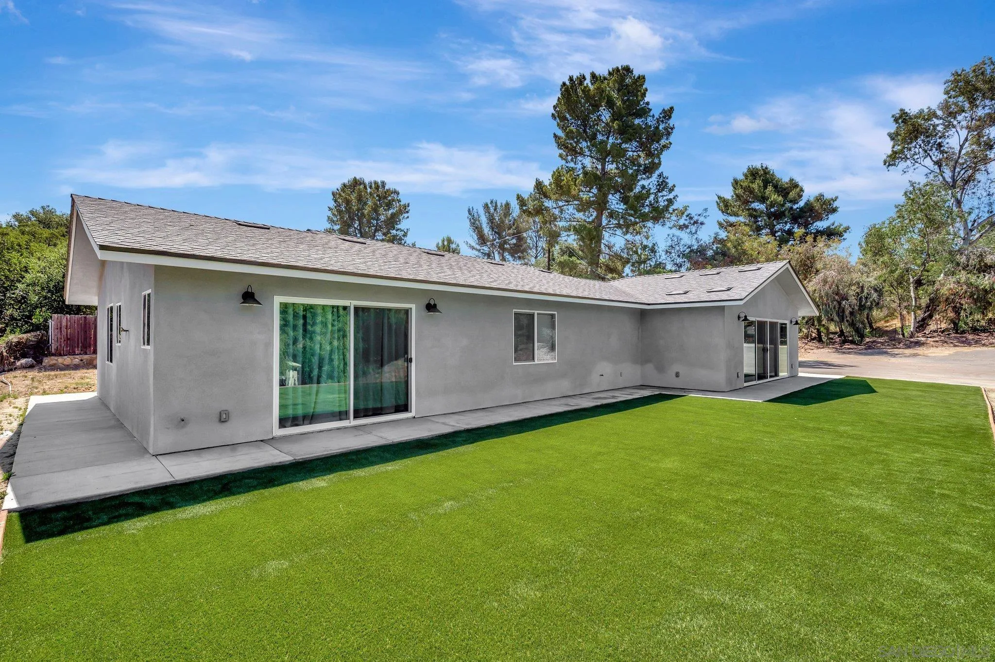 https://cdn.realtyfeed.com/cdn/127/250040994/cda1e8d7a9abe1b45982f68597139464.webp