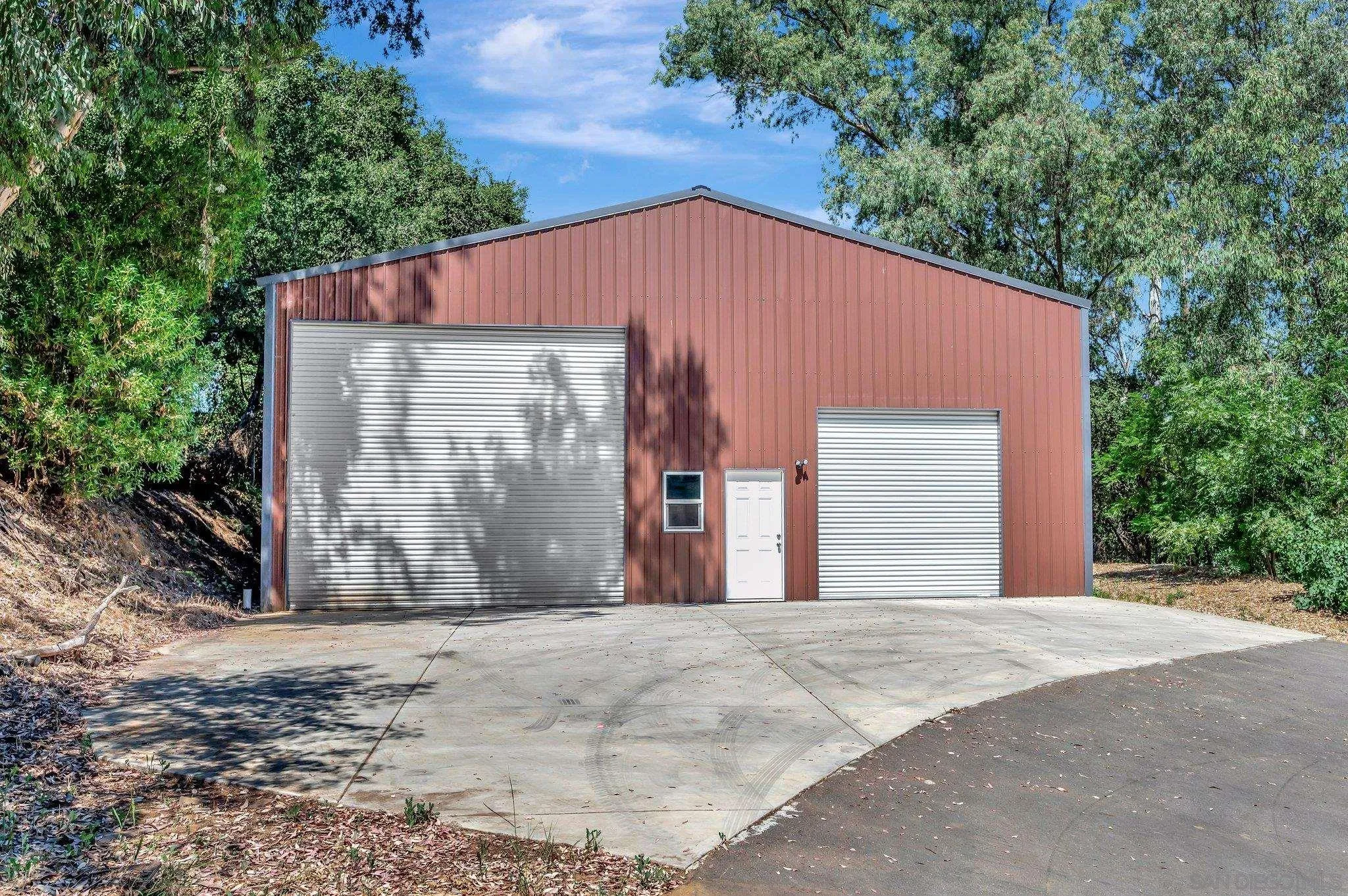 https://cdn.realtyfeed.com/cdn/127/250040994/d0051e6342fcb6cfed93b0715670341e.webp