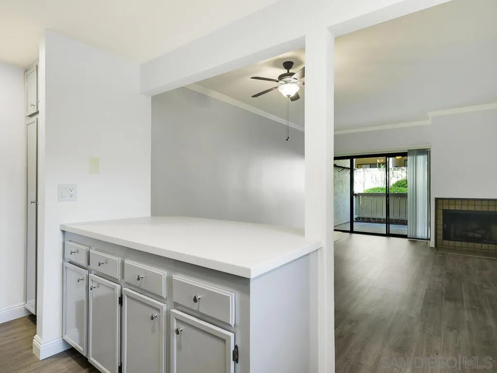 https://cdn.realtyfeed.com/cdn/127/250040997/93b32f088bb6d61b488253de0ccb70f1.webp