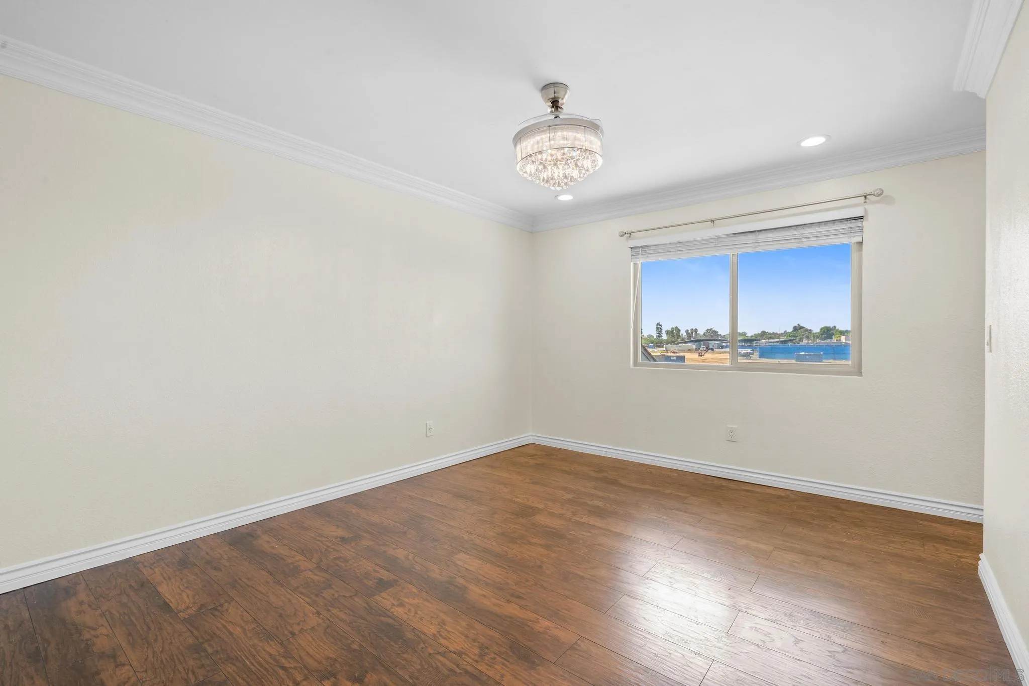 https://cdn.realtyfeed.com/cdn/127/250040999/5f4b6acd79d2240879664f2fb7c7d26f.webp