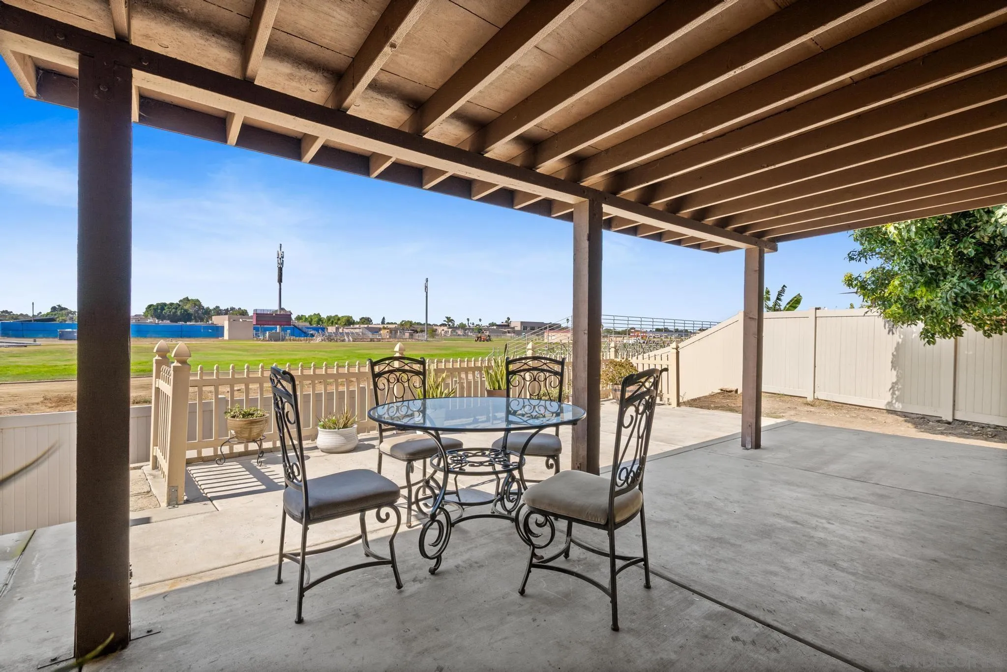 https://cdn.realtyfeed.com/cdn/127/250040999/7545e6a4a4c1399cbeeee7b3a8dbbf4d.webp