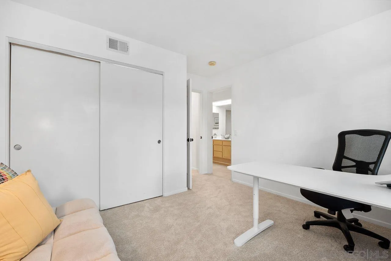 https://cdn.realtyfeed.com/cdn/127/250041002/5687066a8940d2d44271d977a94ea4e9.webp