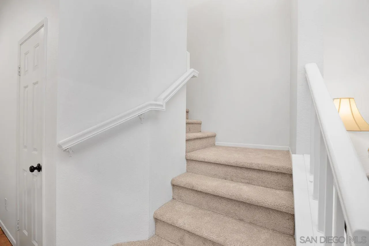 https://cdn.realtyfeed.com/cdn/127/250041002/cae43d54861d3d66d080dfd789776b09.webp