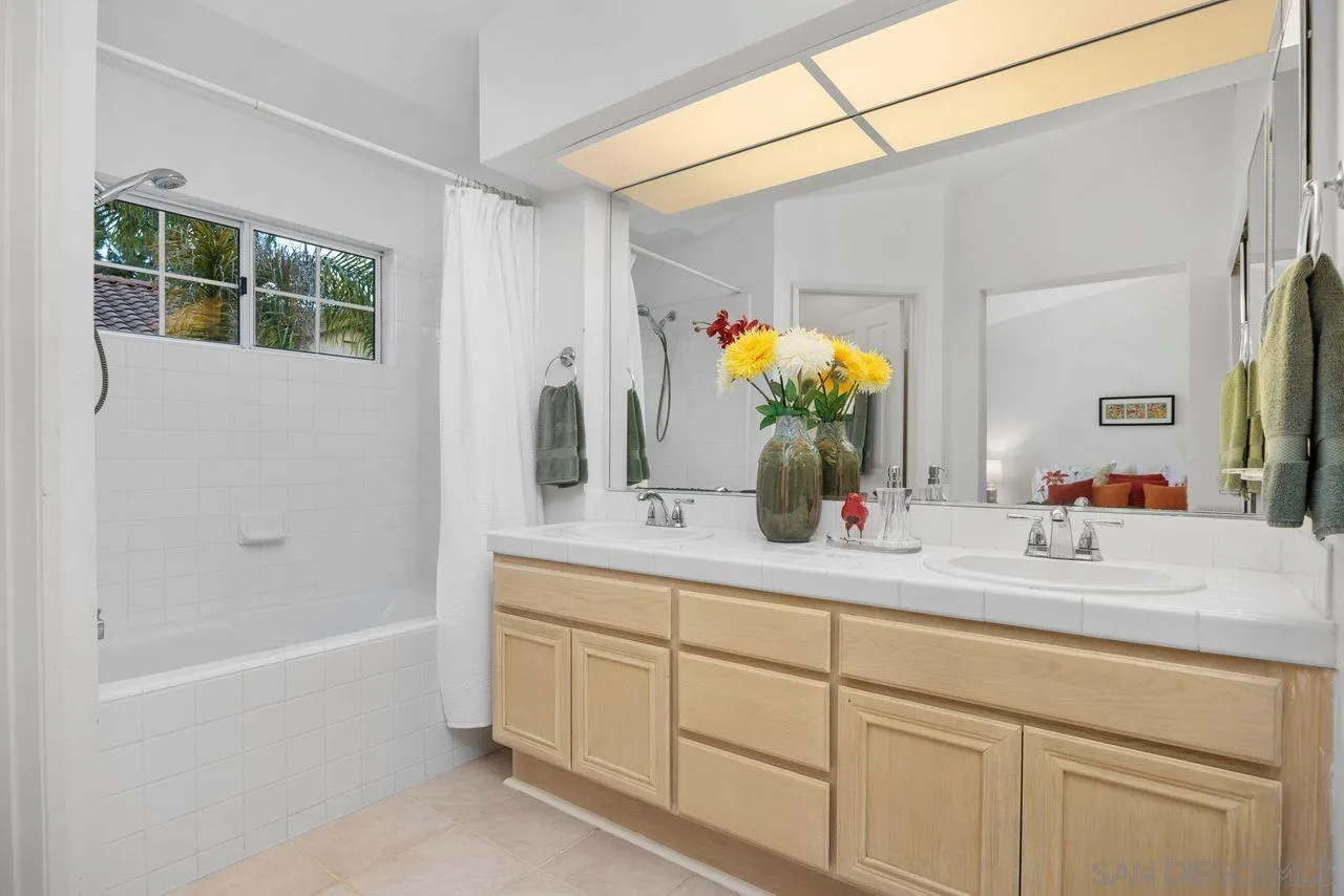https://cdn.realtyfeed.com/cdn/127/250041002/f147dfeb6cef30fbe68ea229f27acfdd.webp