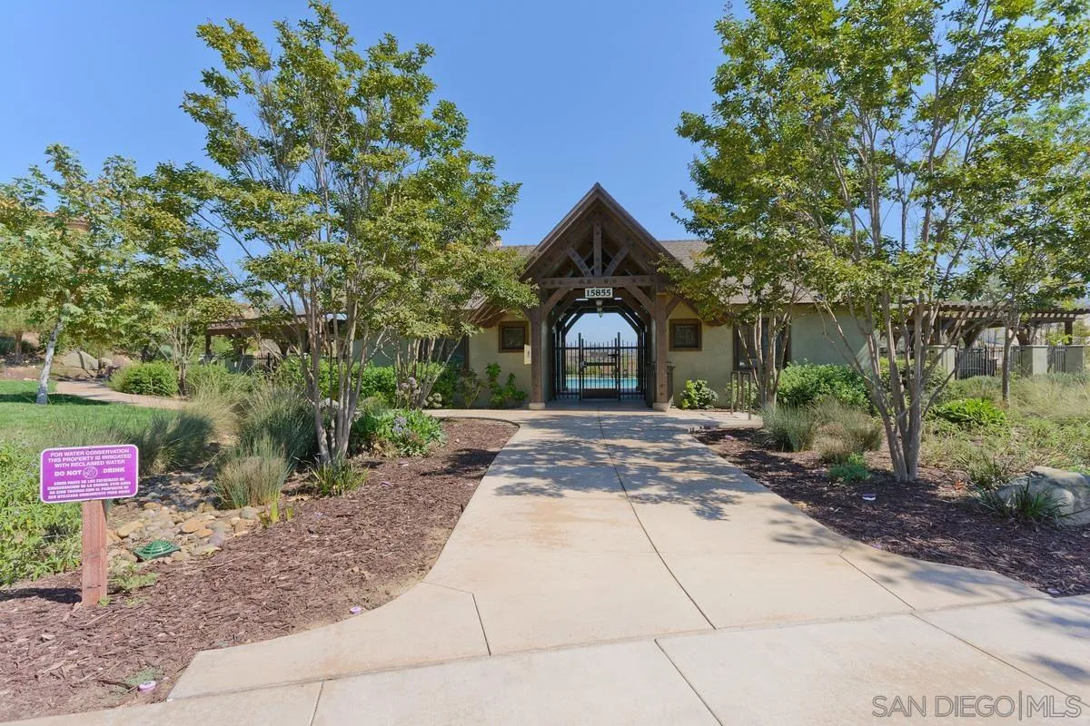 https://cdn.realtyfeed.com/cdn/127/250041004/067ff76010aea8a45c11c8d739a3975d.webp