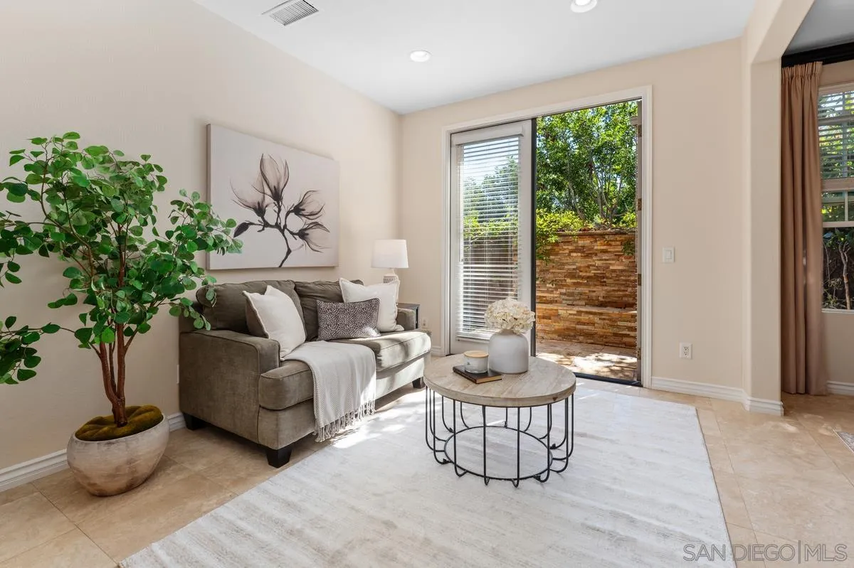 Photo #6: 250041004 Listing 