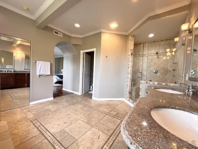 https://cdn.realtyfeed.com/cdn/127/250041011/2caac6f6a6a32d744ff72799d0e273cc.webp