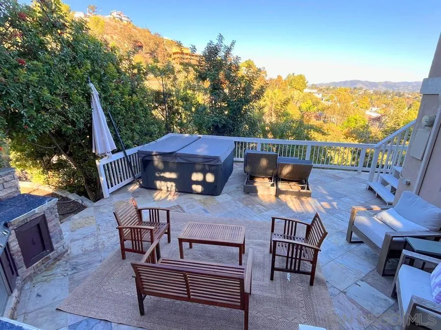 https://cdn.realtyfeed.com/cdn/127/250041011/58a9e762cacb53488cfd032600a8121c.webp