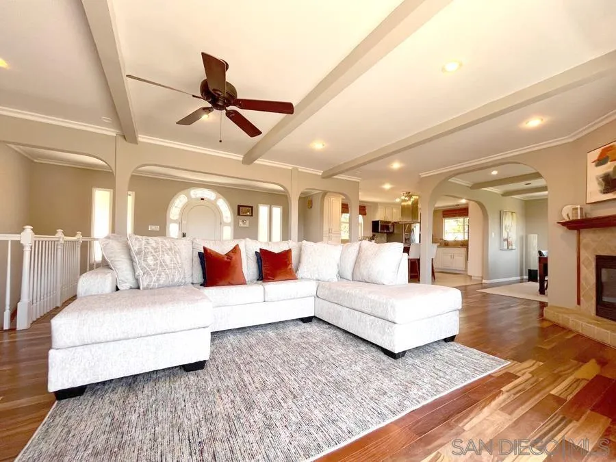 https://cdn.realtyfeed.com/cdn/127/250041011/c0e93cea041a80ec72ff0292a2869d4b.webp