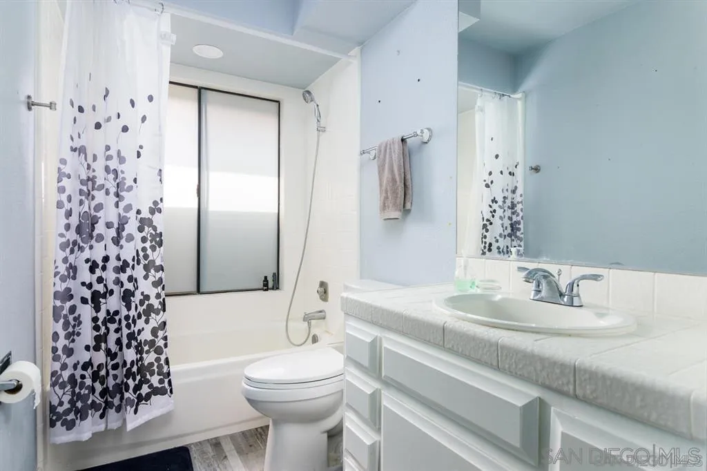 https://cdn.realtyfeed.com/cdn/127/250041016/02748cab6b44c1d5fba15c08fd40751c.webp