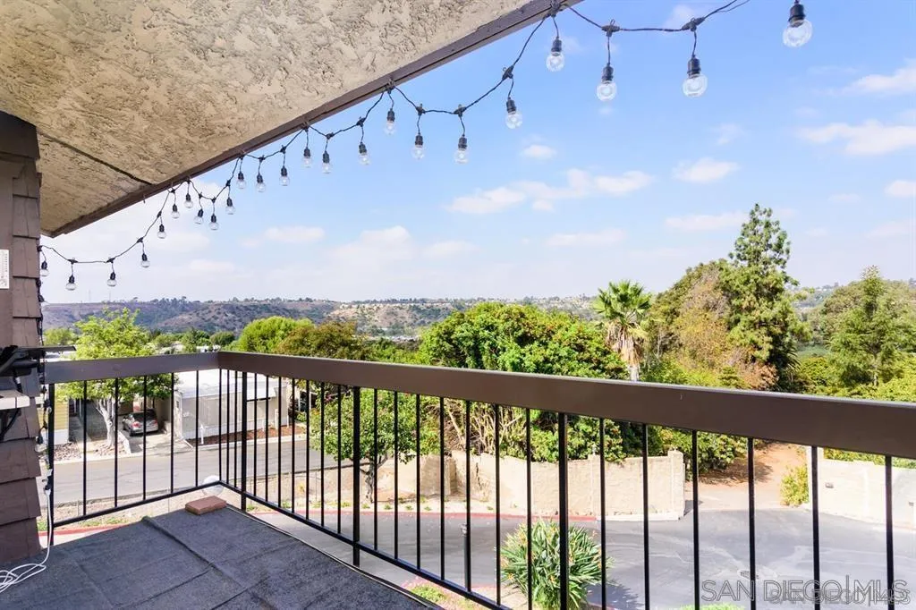 https://cdn.realtyfeed.com/cdn/127/250041016/f971fc10f8ac35e811ec331d0a792a05.webp