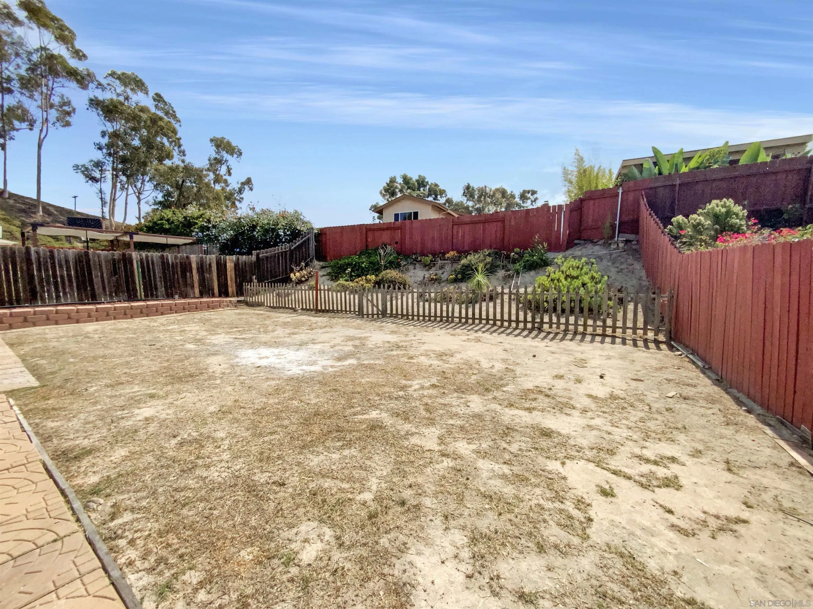 https://cdn.realtyfeed.com/cdn/127/250041018/0f55d5e6b096093811ab99bbca9fe83c.webp