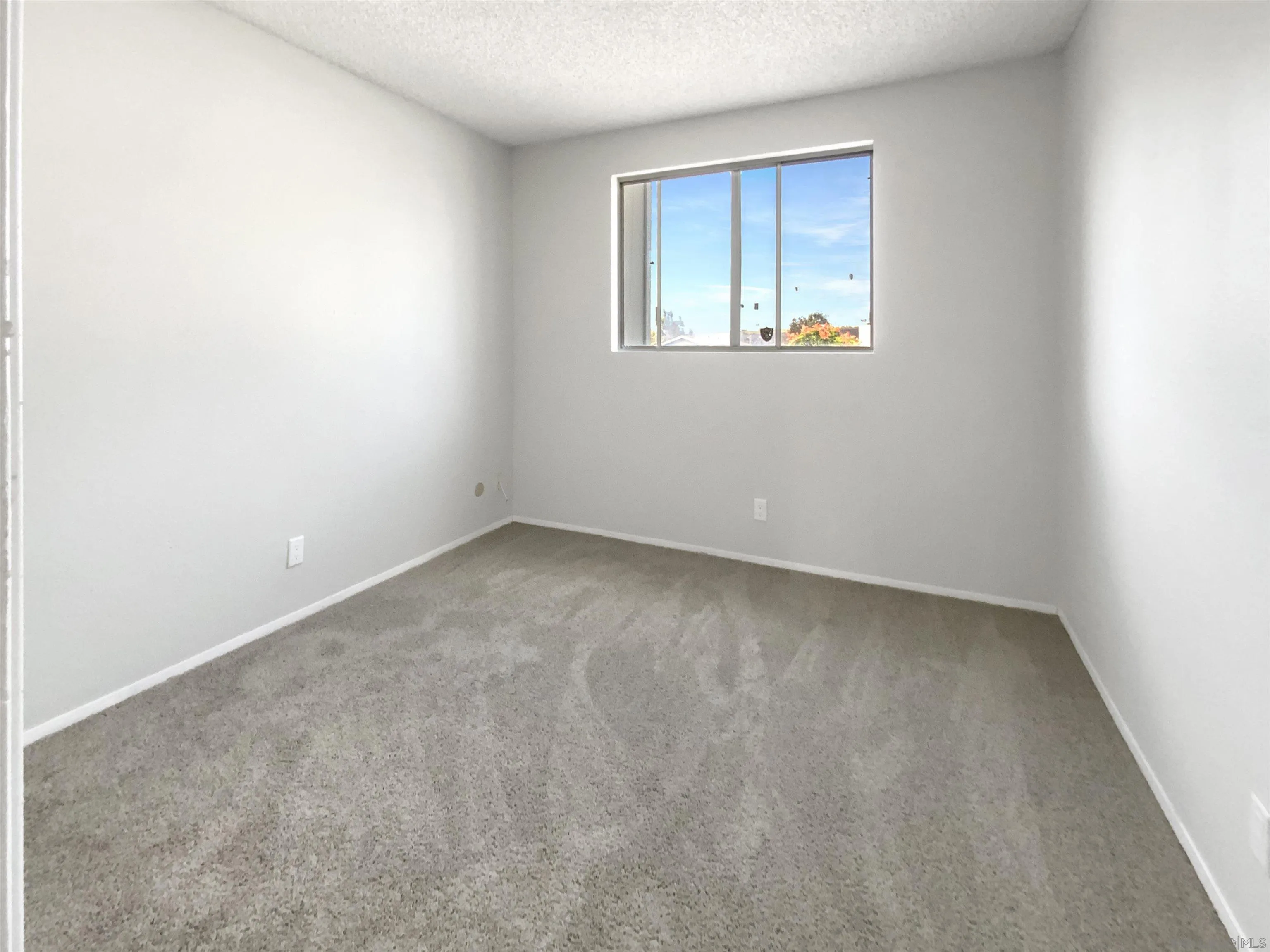 https://cdn.realtyfeed.com/cdn/127/250041018/2f9d24a460447b70cab3fbf3f7d0ae4b.webp