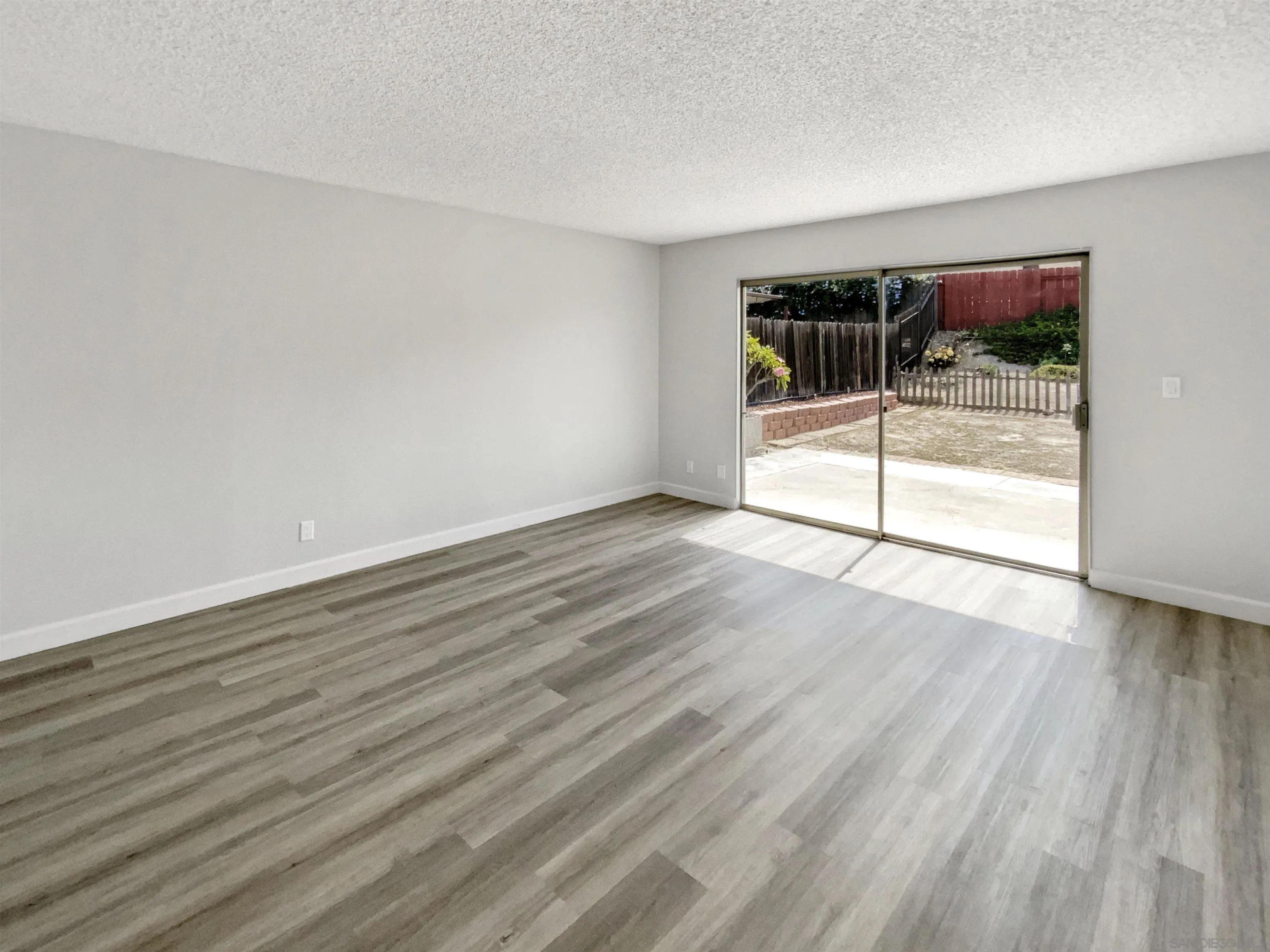 https://cdn.realtyfeed.com/cdn/127/250041018/3add86ddaa837b92ce12cbd90ebc05cc.webp