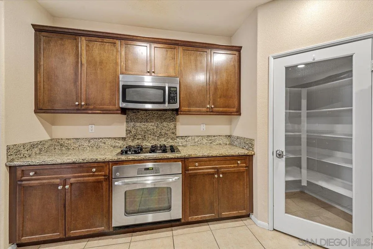 Photo #4: 250041020 Listing 
