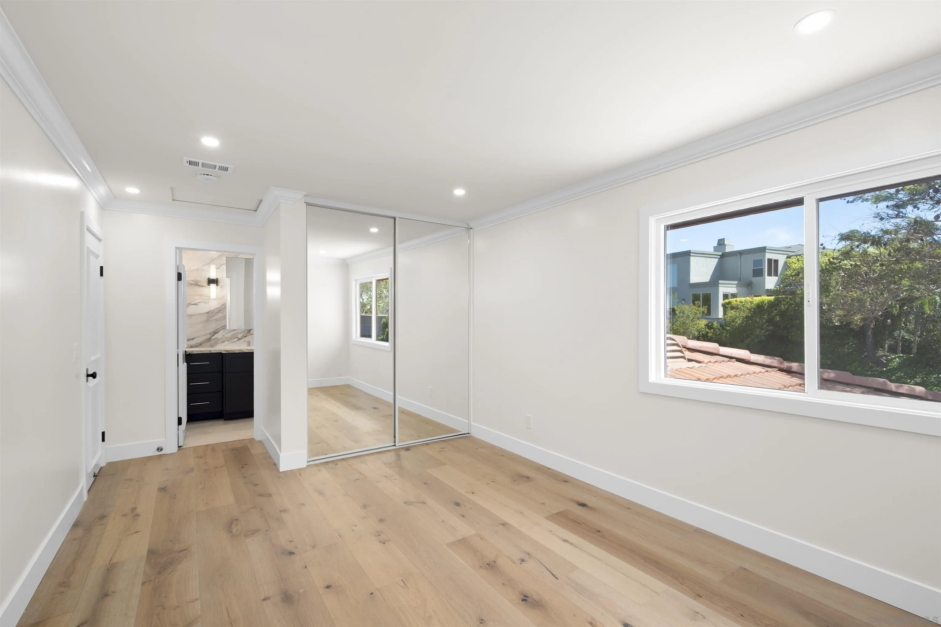https://cdn.realtyfeed.com/cdn/127/250041023/1df1e73a05ec0b3f6b8ca646881676c1.webp