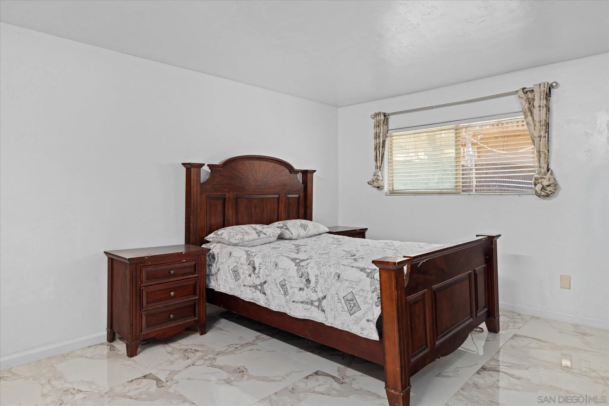 https://cdn.realtyfeed.com/cdn/127/250041024/bada98611001b8e47d3935c16ee5c491.webp