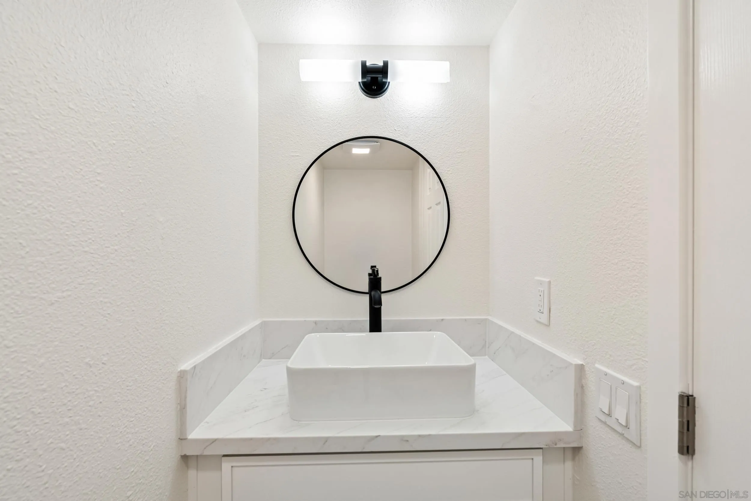 https://cdn.realtyfeed.com/cdn/127/250041025/258817d5a2b035c9f94727d45e7cd38c.webp