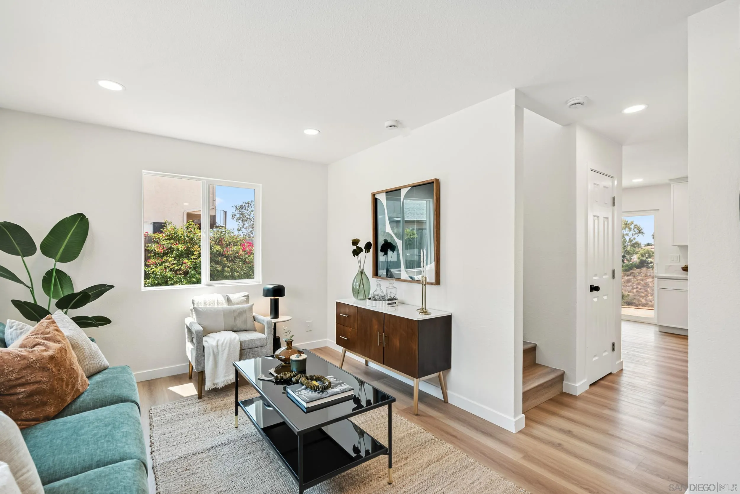 https://cdn.realtyfeed.com/cdn/127/250041025/917034a1dd89c216ebf76eb760b43099.webp