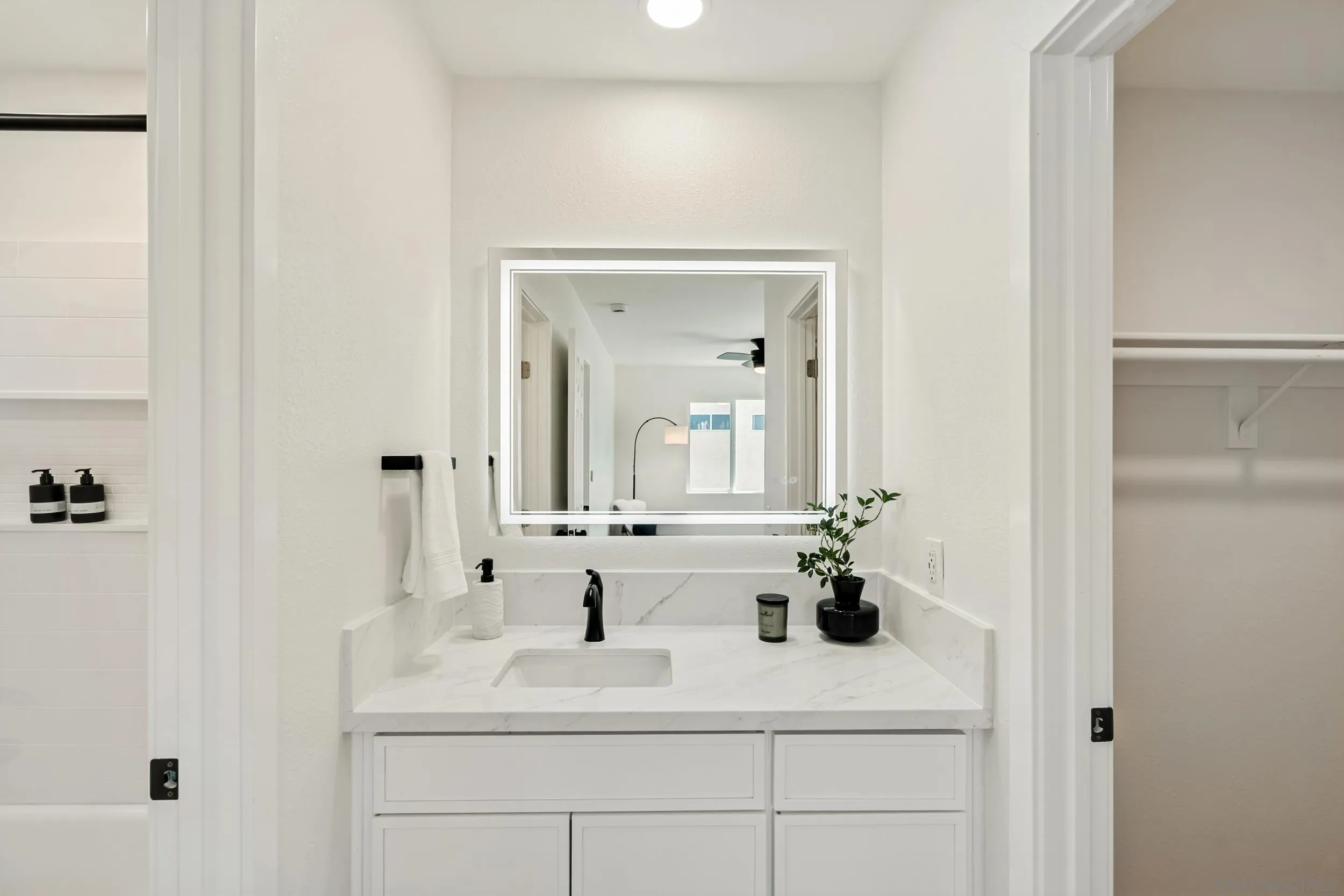 https://cdn.realtyfeed.com/cdn/127/250041025/a8d6322acfbab17a5ec64408c7ac78db.webp