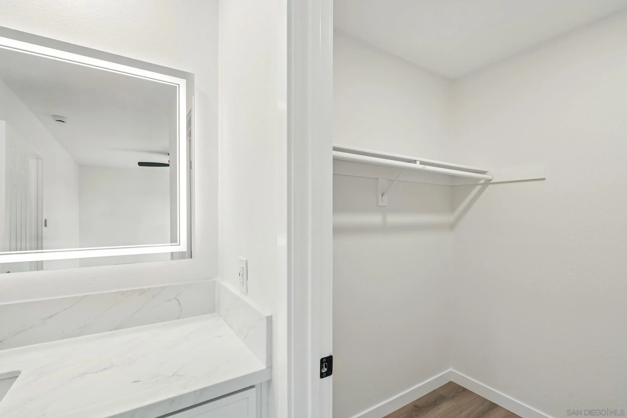 https://cdn.realtyfeed.com/cdn/127/250041025/ed0d5909bbff9b9e46509b39332121c3.webp