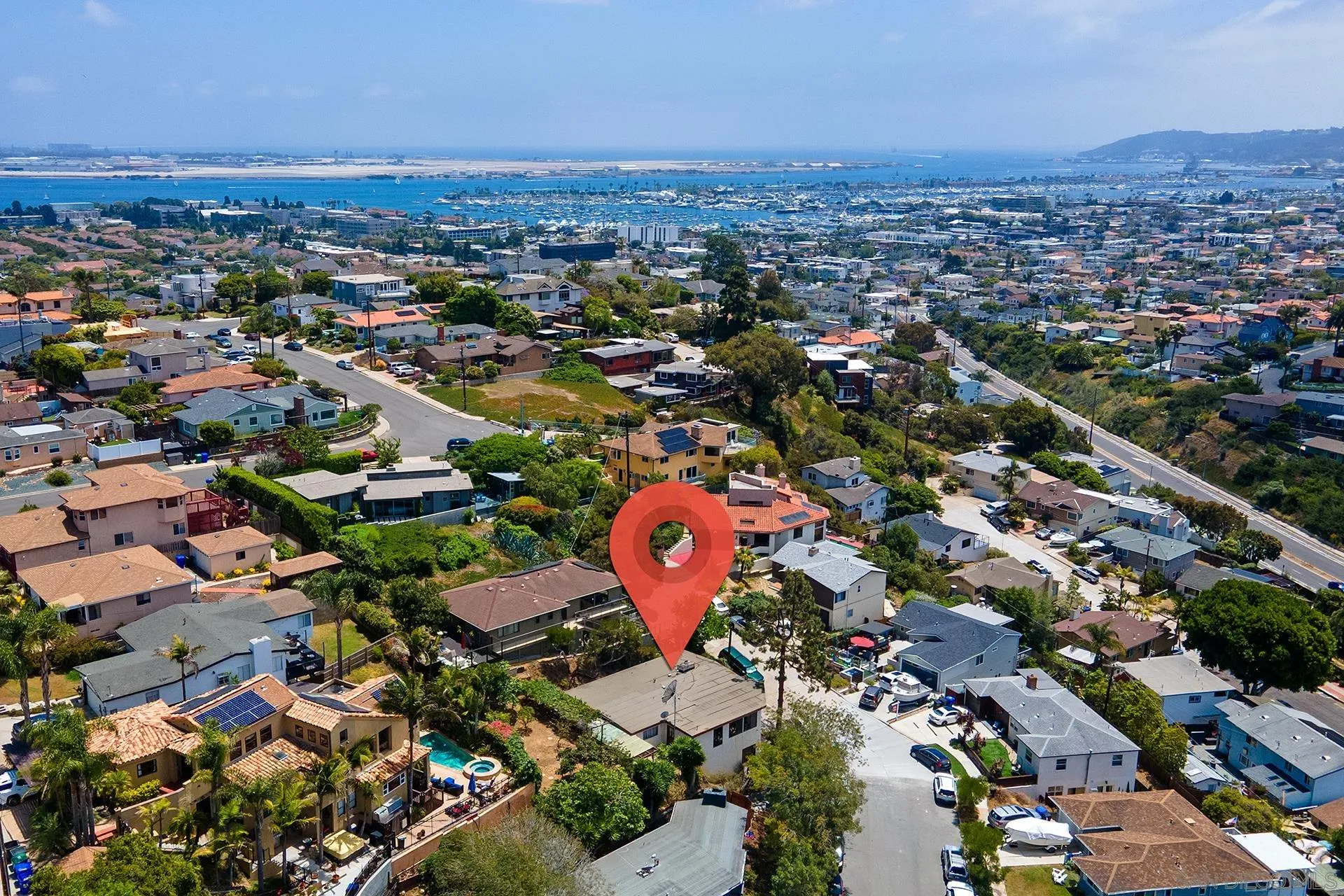 https://cdn.realtyfeed.com/cdn/127/250041030/08dbad43a5c83e32e8e642ee48f7bcd1.webp