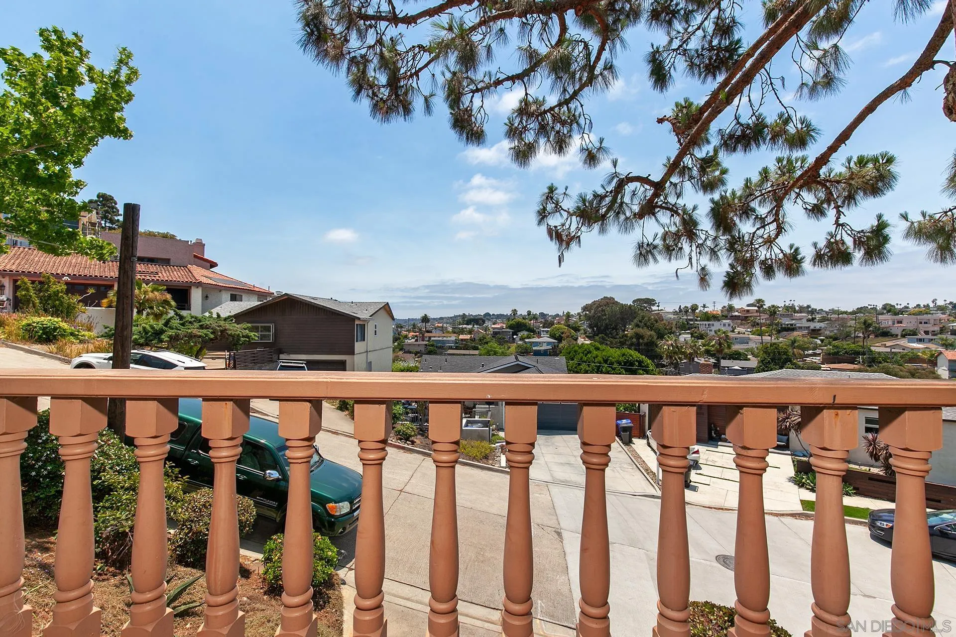 https://cdn.realtyfeed.com/cdn/127/250041030/30b13e009c328f982ebbe2142f3018d0.webp
