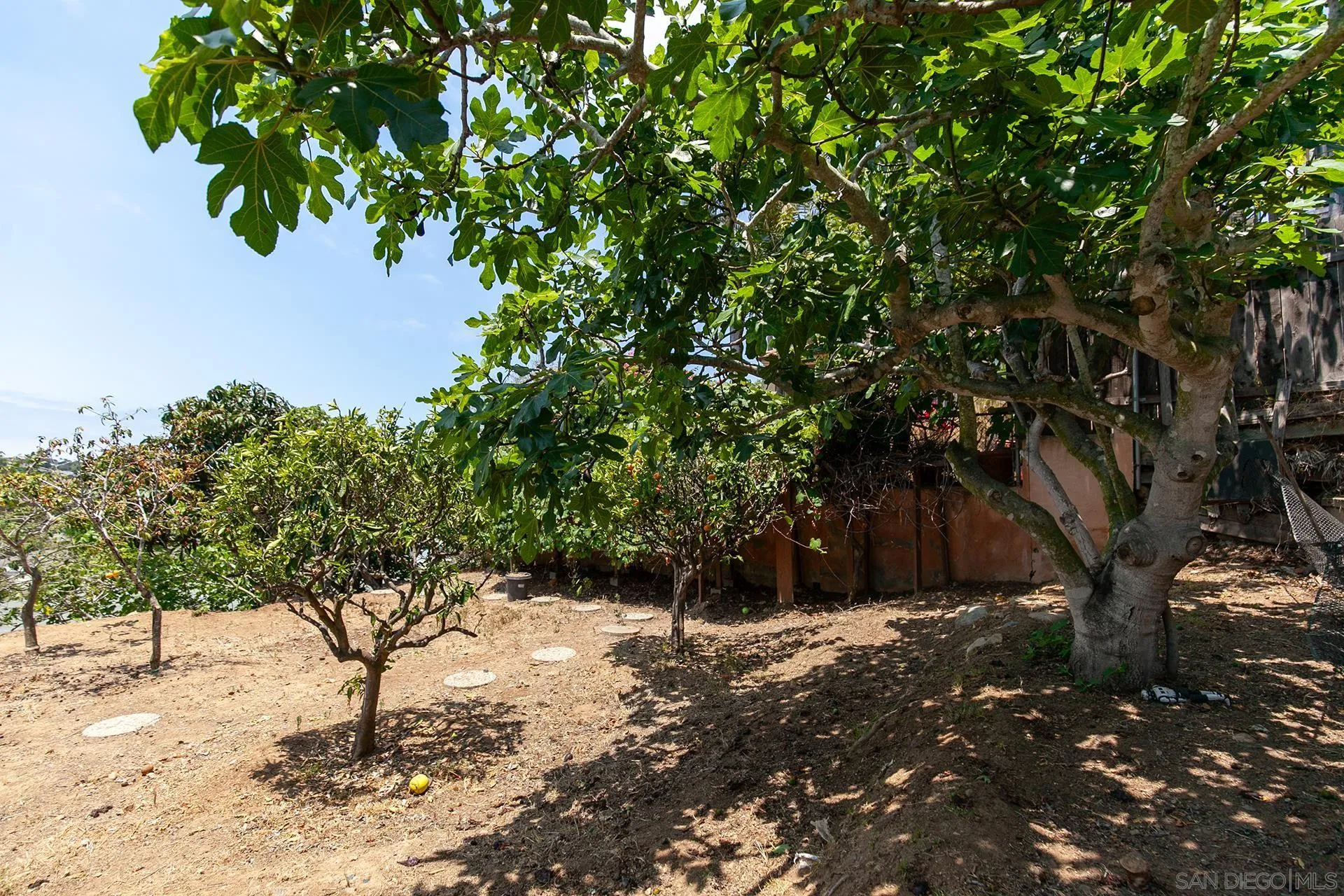 https://cdn.realtyfeed.com/cdn/127/250041030/6a6bd7d7011e9ed3c941194b108ecae9.webp