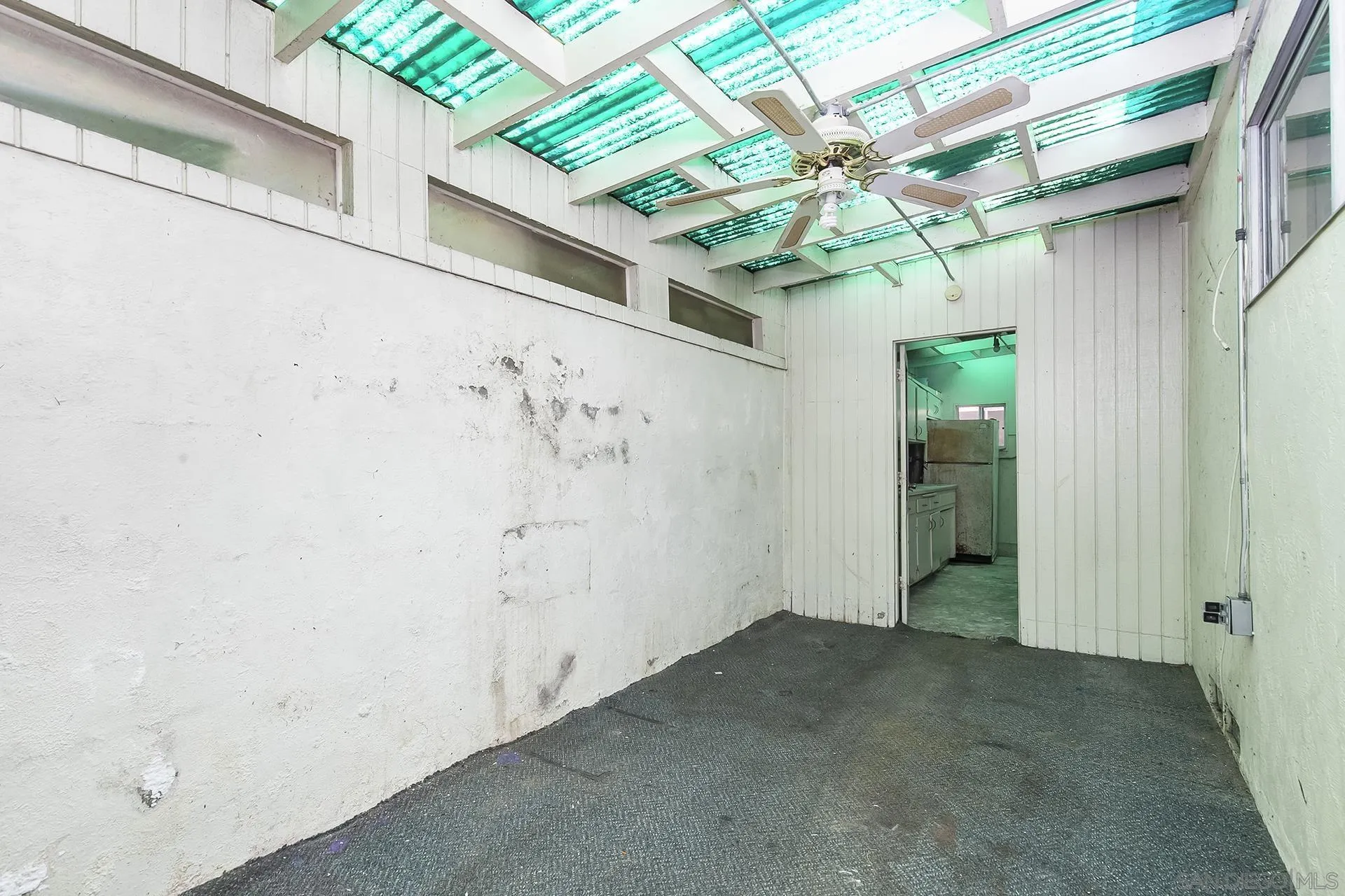 https://cdn.realtyfeed.com/cdn/127/250041030/8df41c0d1b82ca46de9e76e1d41fbe6f.webp