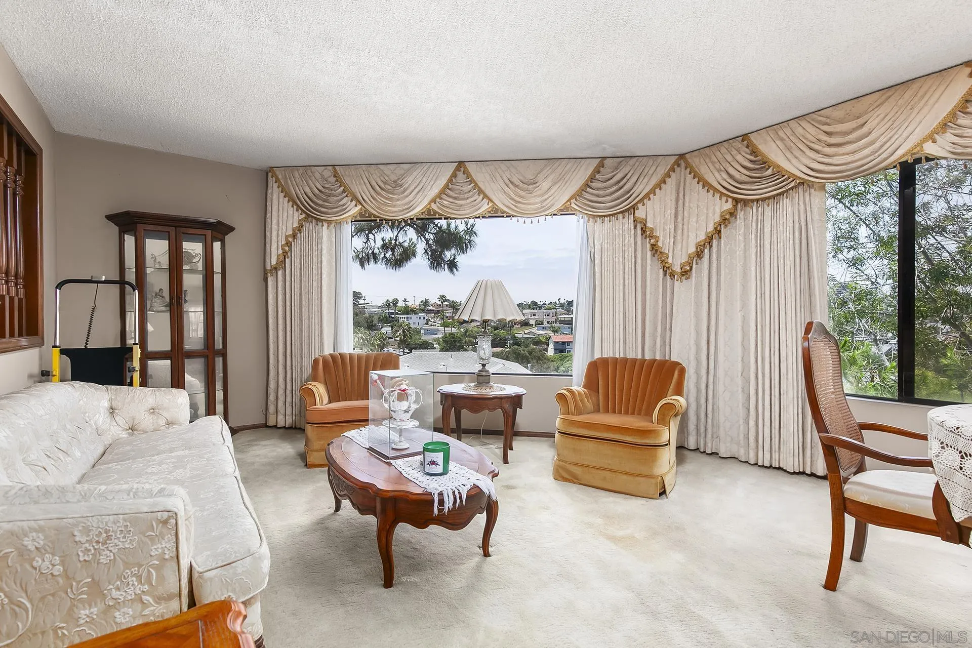 https://cdn.realtyfeed.com/cdn/127/250041030/c078e5b12b34ad442d0fb3ea9901d2a5.webp