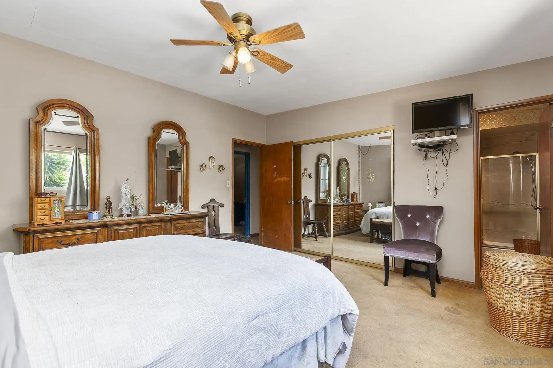 https://cdn.realtyfeed.com/cdn/127/250041030/c9720d0192747b9de9d0054a00b66324.webp