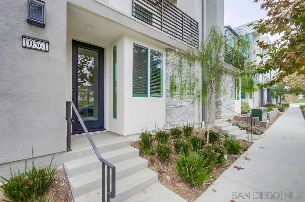 Photo #2: 250041035 Listing 