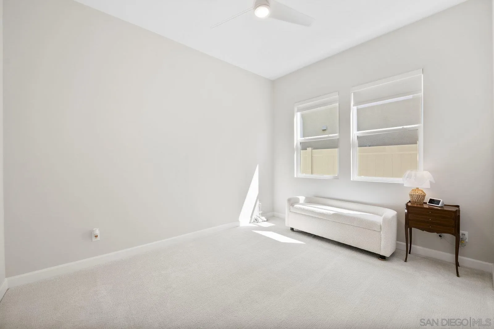 https://cdn.realtyfeed.com/cdn/127/250041036/142681cd9adce938a63643af8442ff5b.webp