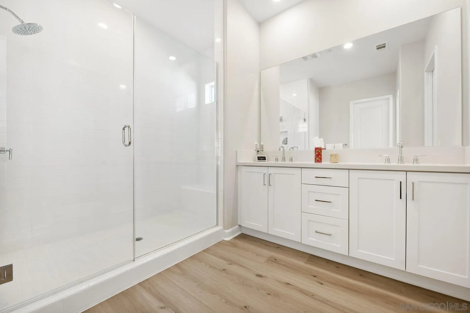 https://cdn.realtyfeed.com/cdn/127/250041036/59f4b77ee284dc36248a4d0db0dd4d09.webp