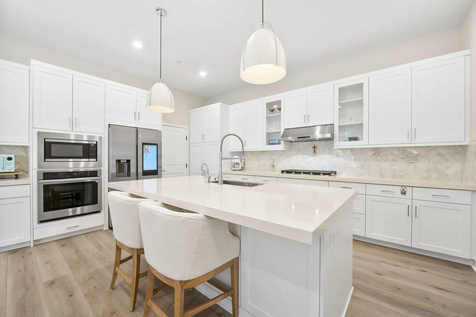 https://cdn.realtyfeed.com/cdn/127/250041036/e5bb89d3ec36feca213574e23537018c.webp