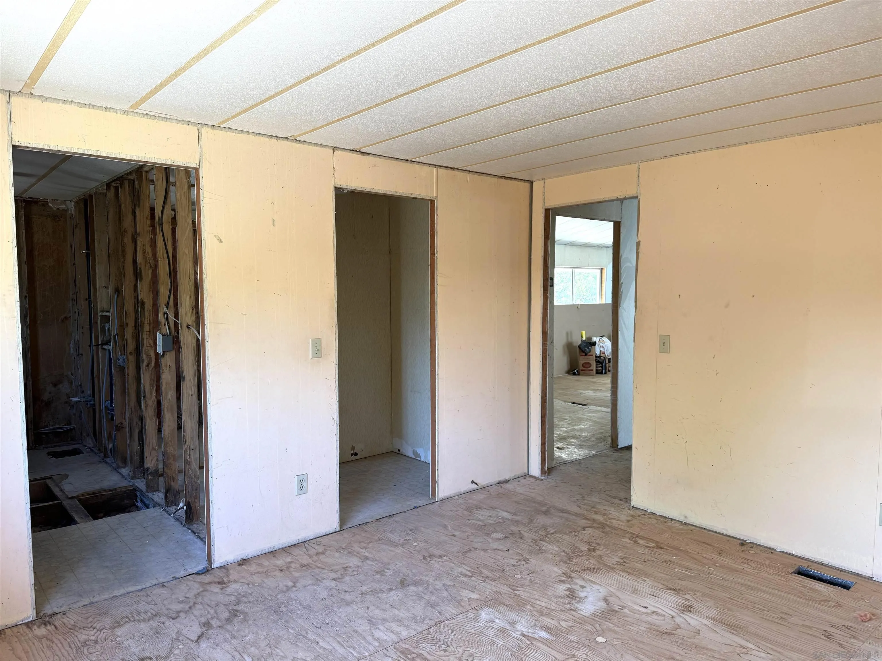 https://cdn.realtyfeed.com/cdn/127/250041041/f97088051a203ed3492a6bdebae3c8e3.webp