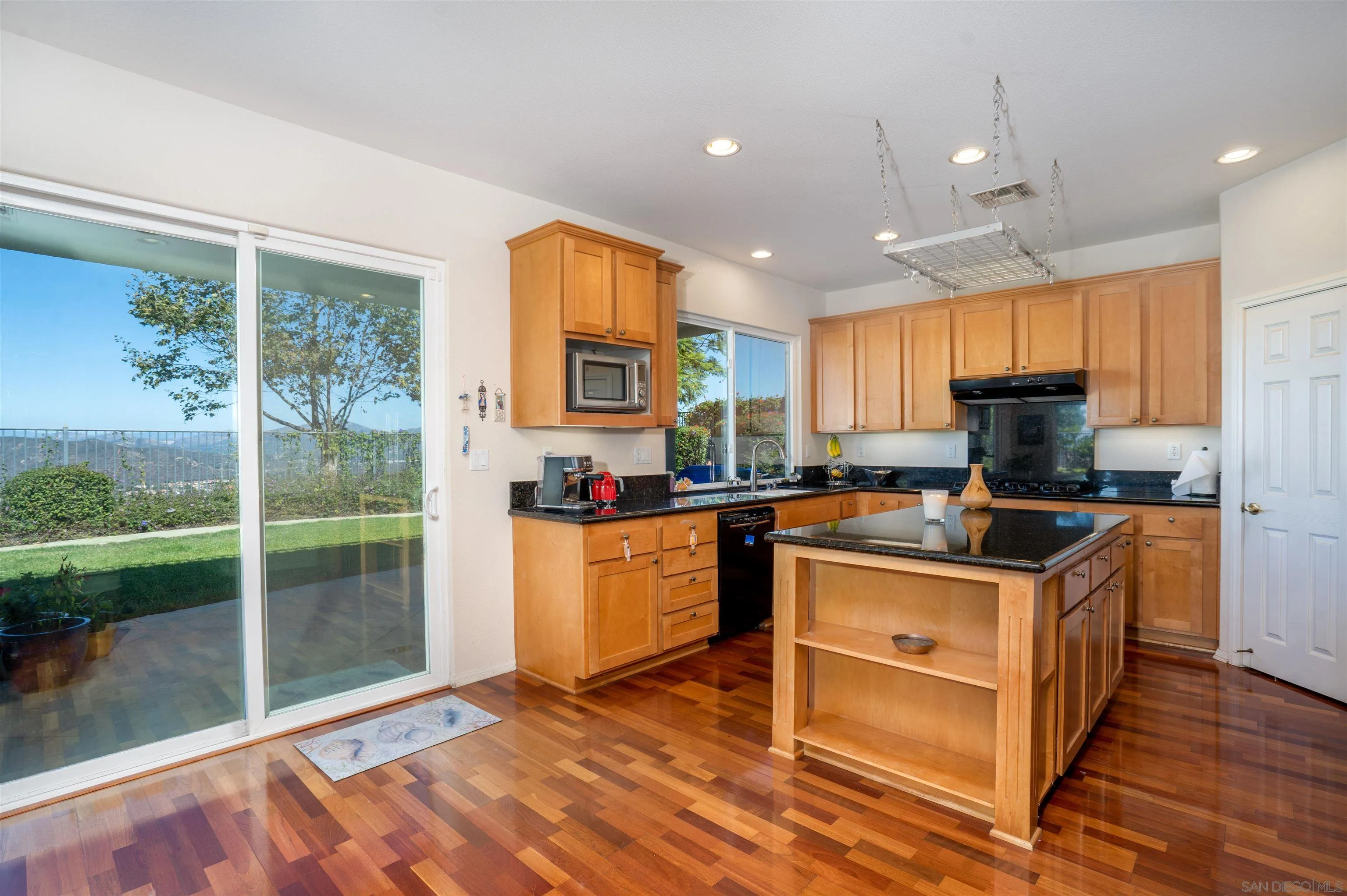 https://cdn.realtyfeed.com/cdn/127/250041042/b1c14ee91c96ae33ca44b73076f4f84e.webp