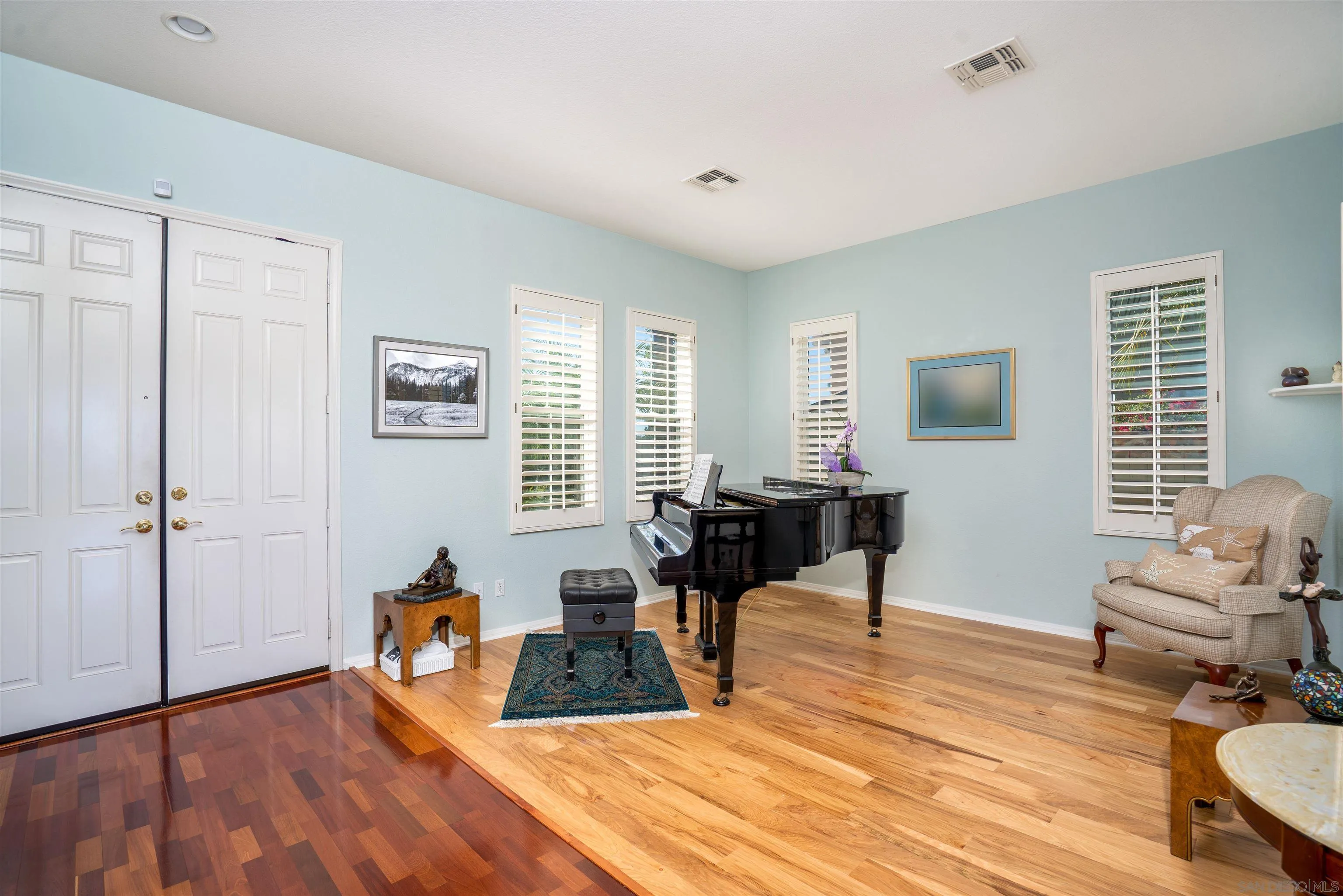 https://cdn.realtyfeed.com/cdn/127/250041042/f47cbce15579f4969f3ea0ae84e18a5b.webp