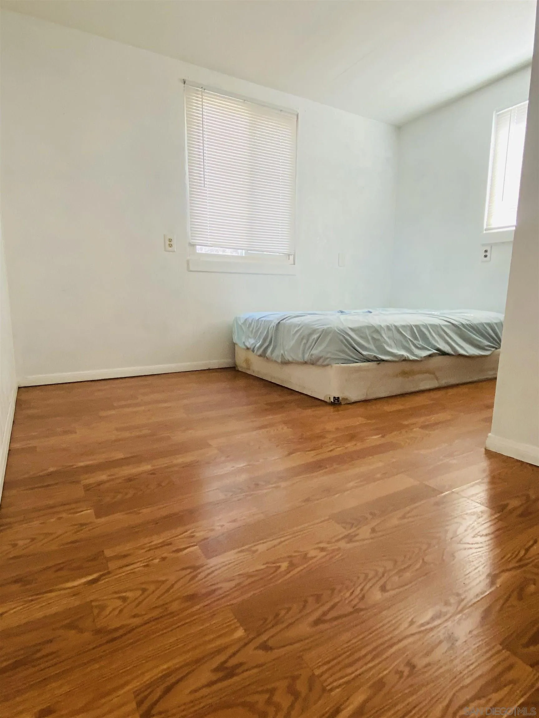 https://cdn.realtyfeed.com/cdn/127/250041044/d0f21c03f956cad92bf8b6e4a9ba8572.webp