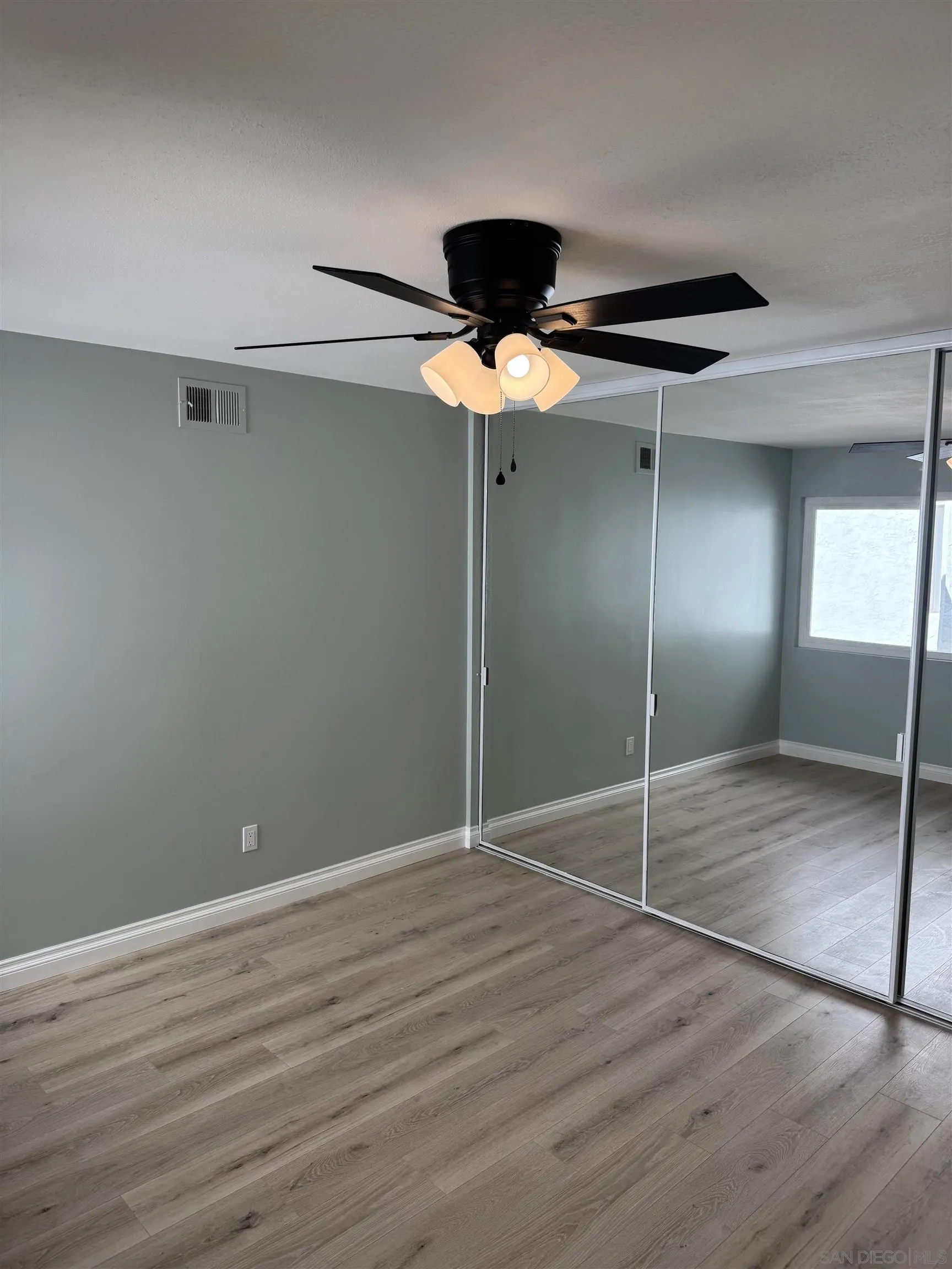 https://cdn.realtyfeed.com/cdn/127/250041046/32f72e76575ff2dfc78e656c7c566edb.webp