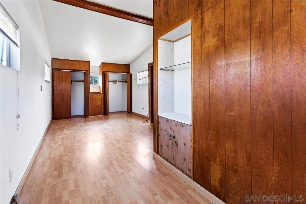 https://cdn.realtyfeed.com/cdn/127/250041052/08162e6886aa7e791be39e1addce6af0.webp