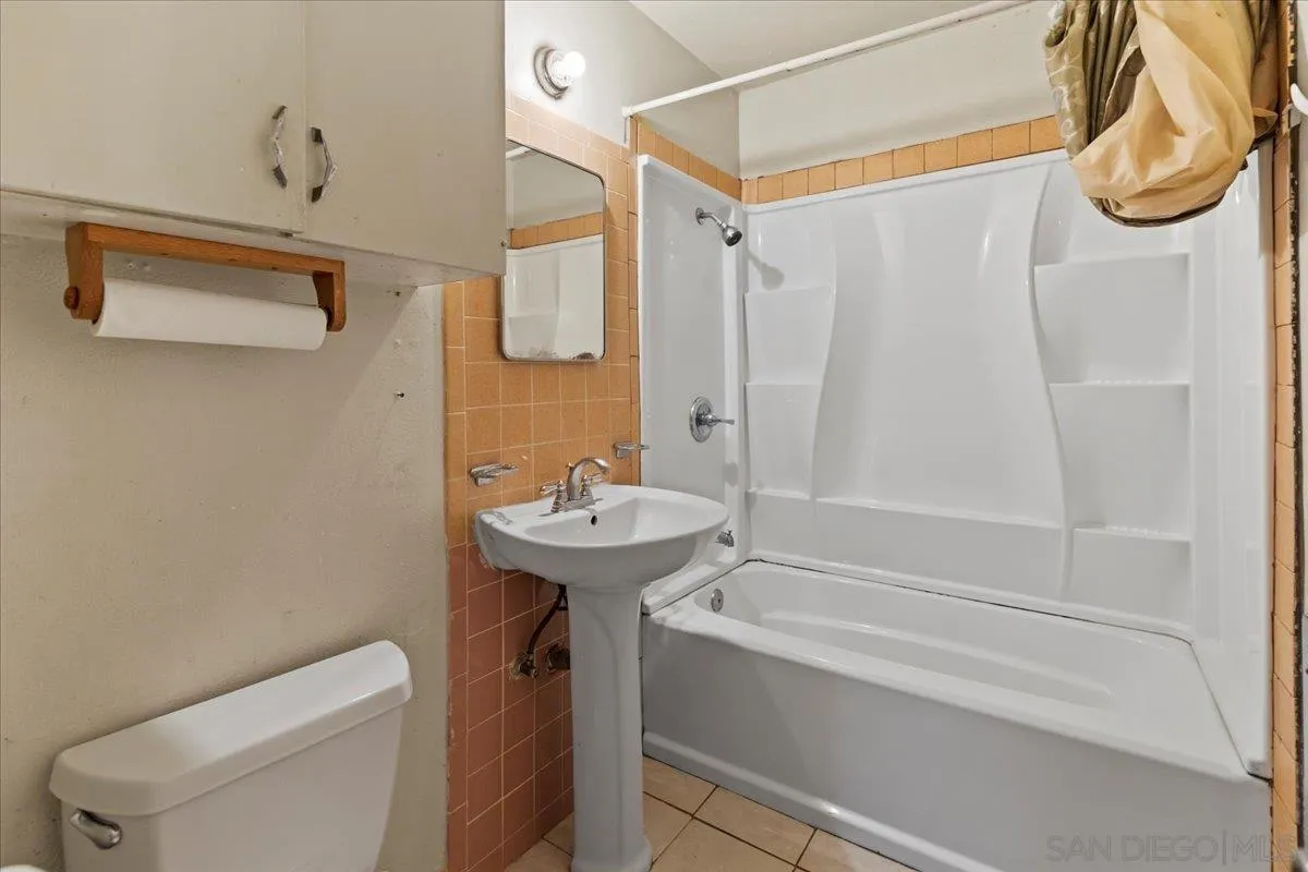 https://cdn.realtyfeed.com/cdn/127/250041052/6a3b4fad2e7180e5327b72b7a27b911f.webp