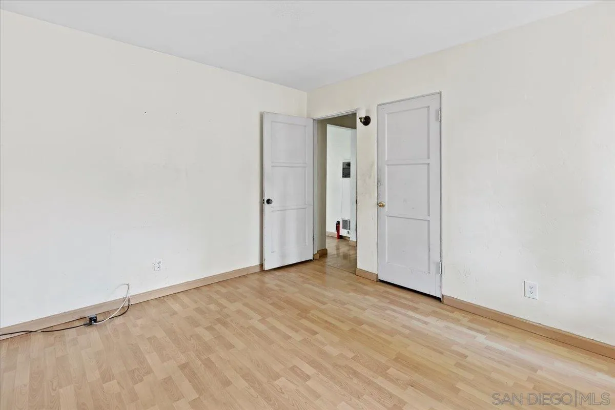 https://cdn.realtyfeed.com/cdn/127/250041052/6faa1be018c52b5f0151deabedfe376c.webp