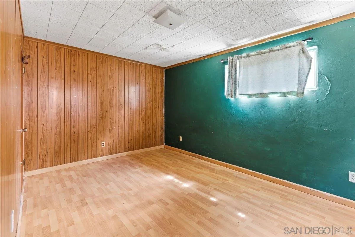 https://cdn.realtyfeed.com/cdn/127/250041052/d7696b5b3bb8b18ccaa1a7e52dd7a4ae.webp