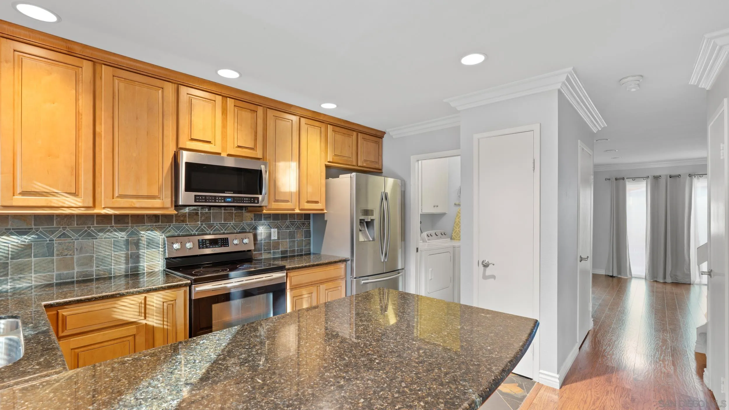 Photo #6: 250041054 Listing 