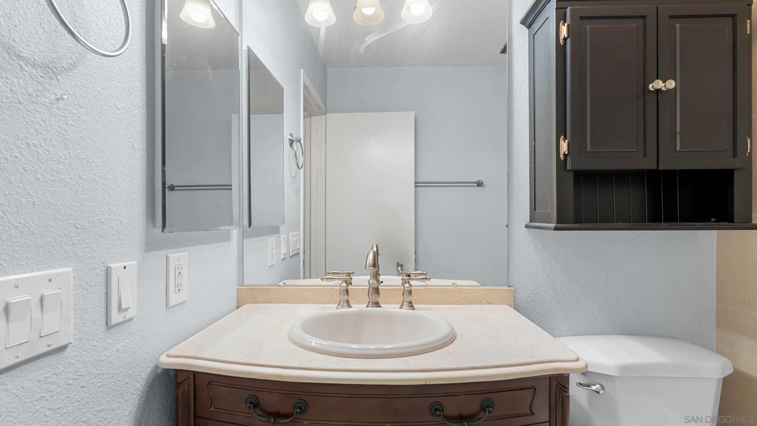 Photo #17: 250041054 Listing: Photo #17