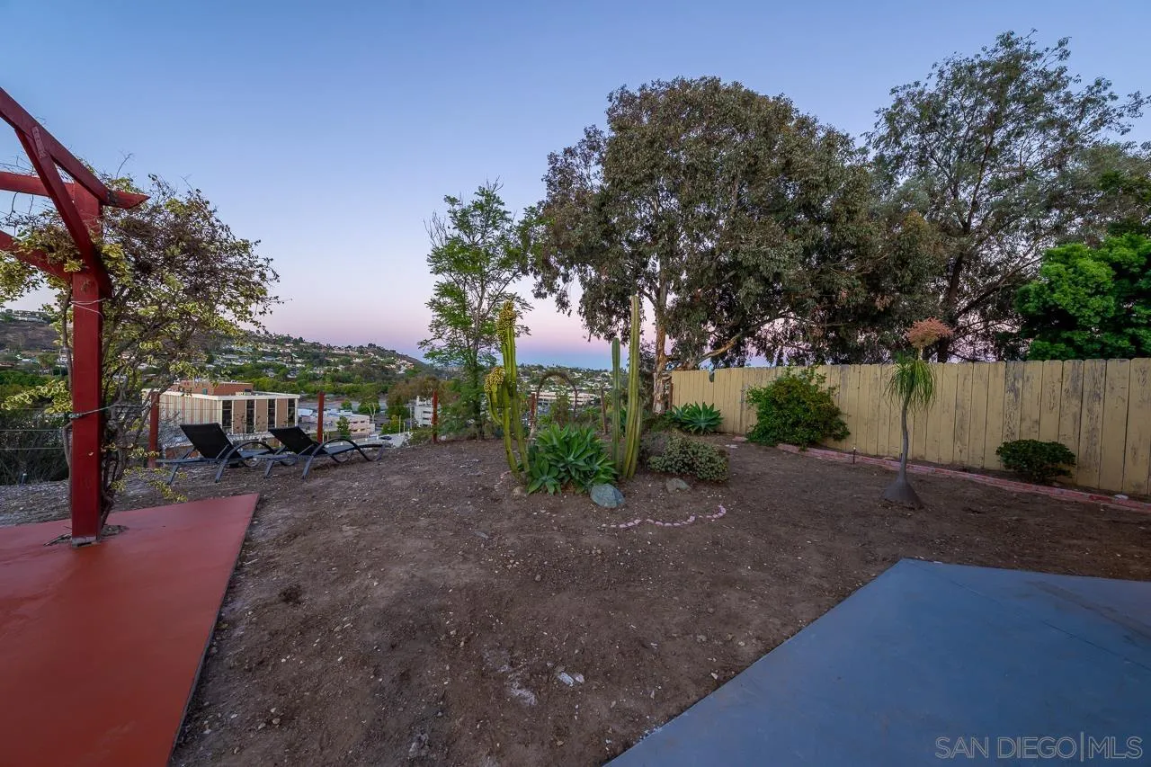 https://cdn.realtyfeed.com/cdn/127/250041055/f2a4ec36f38e1a2df38c6aa6ea3ab250.webp