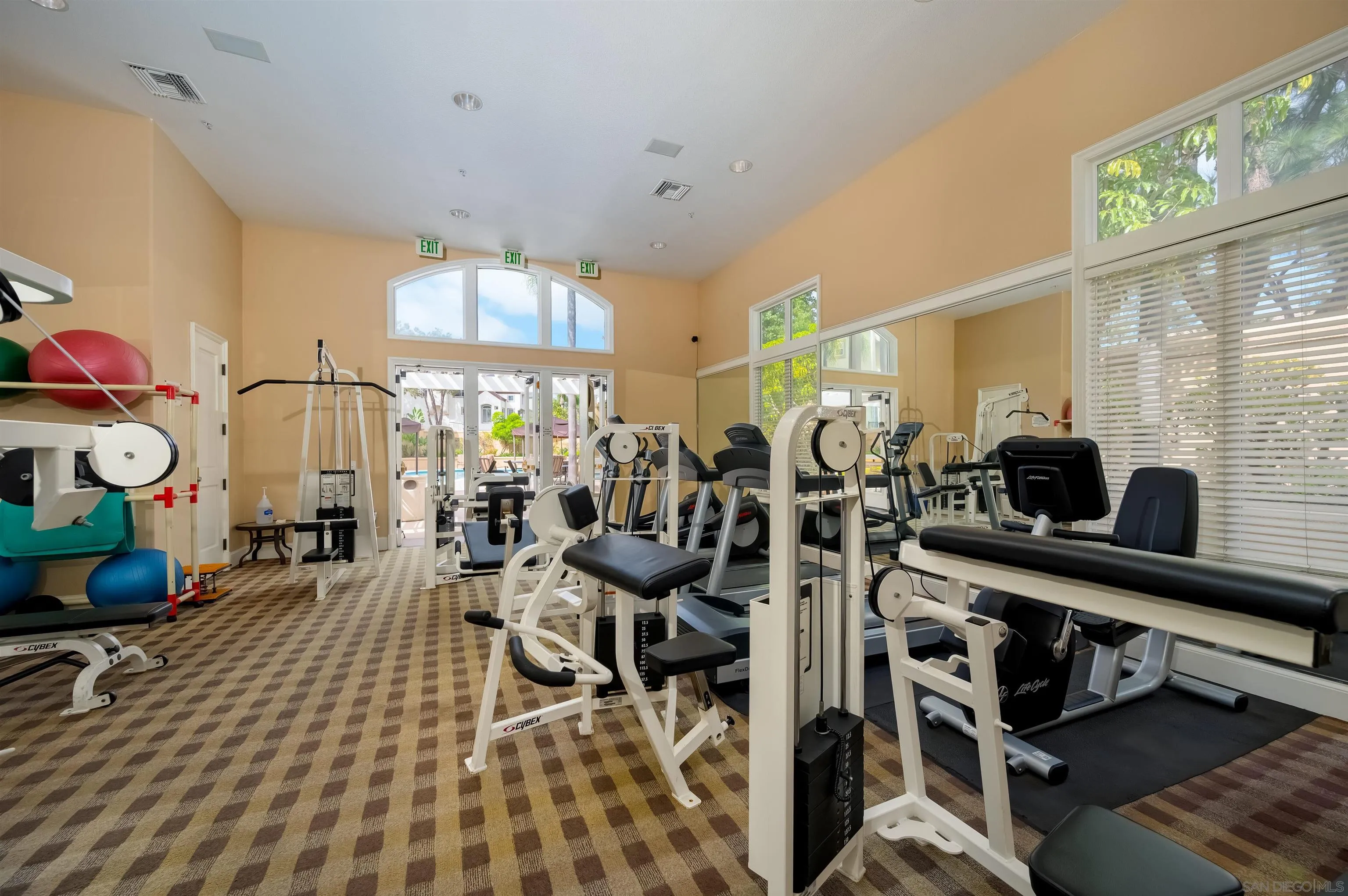 https://cdn.realtyfeed.com/cdn/127/250041059/34259bed3b6f27f68c52e23a77b6d994.webp