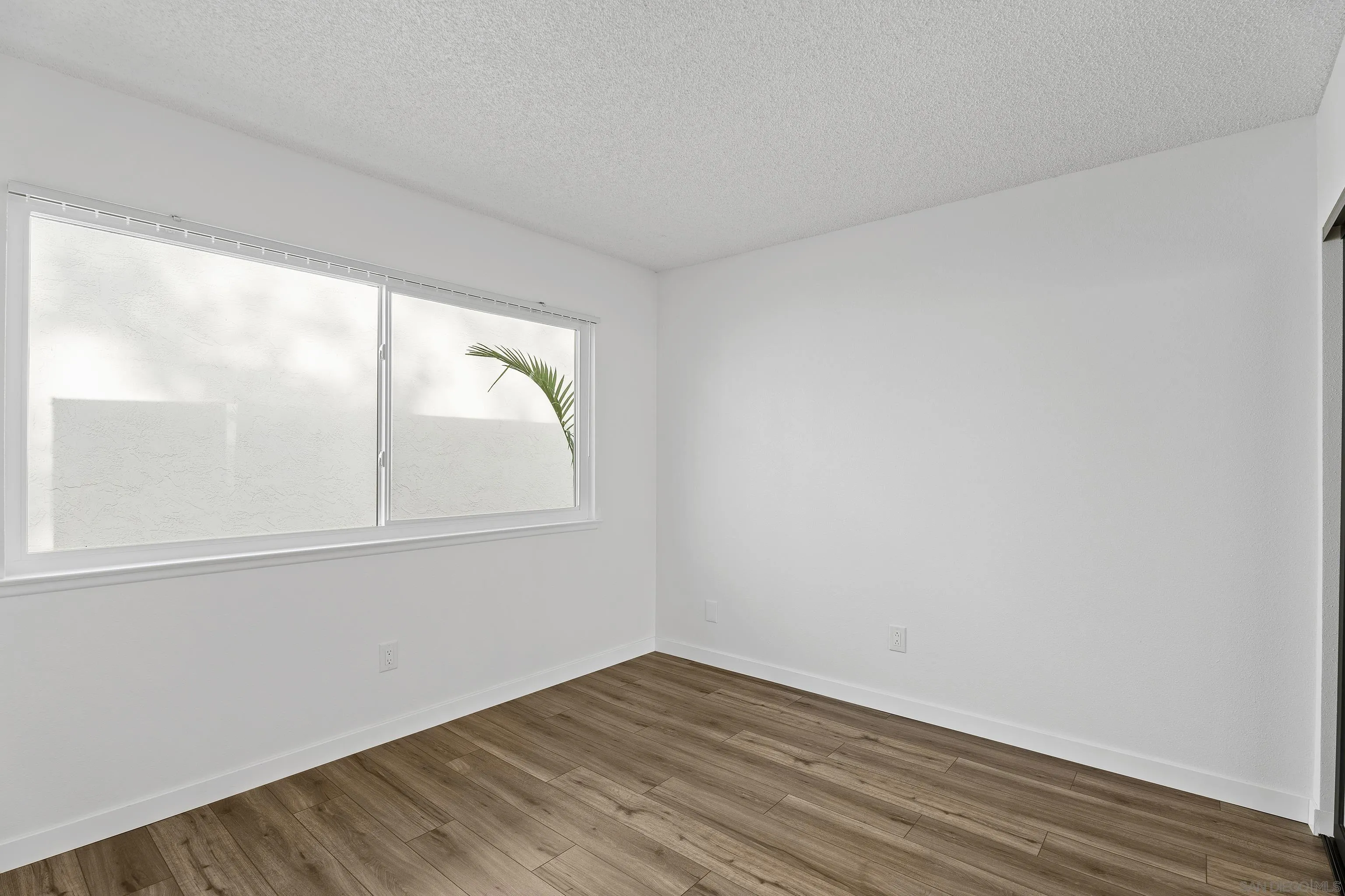 Photo #14: 250041060 Listing: Photo #14