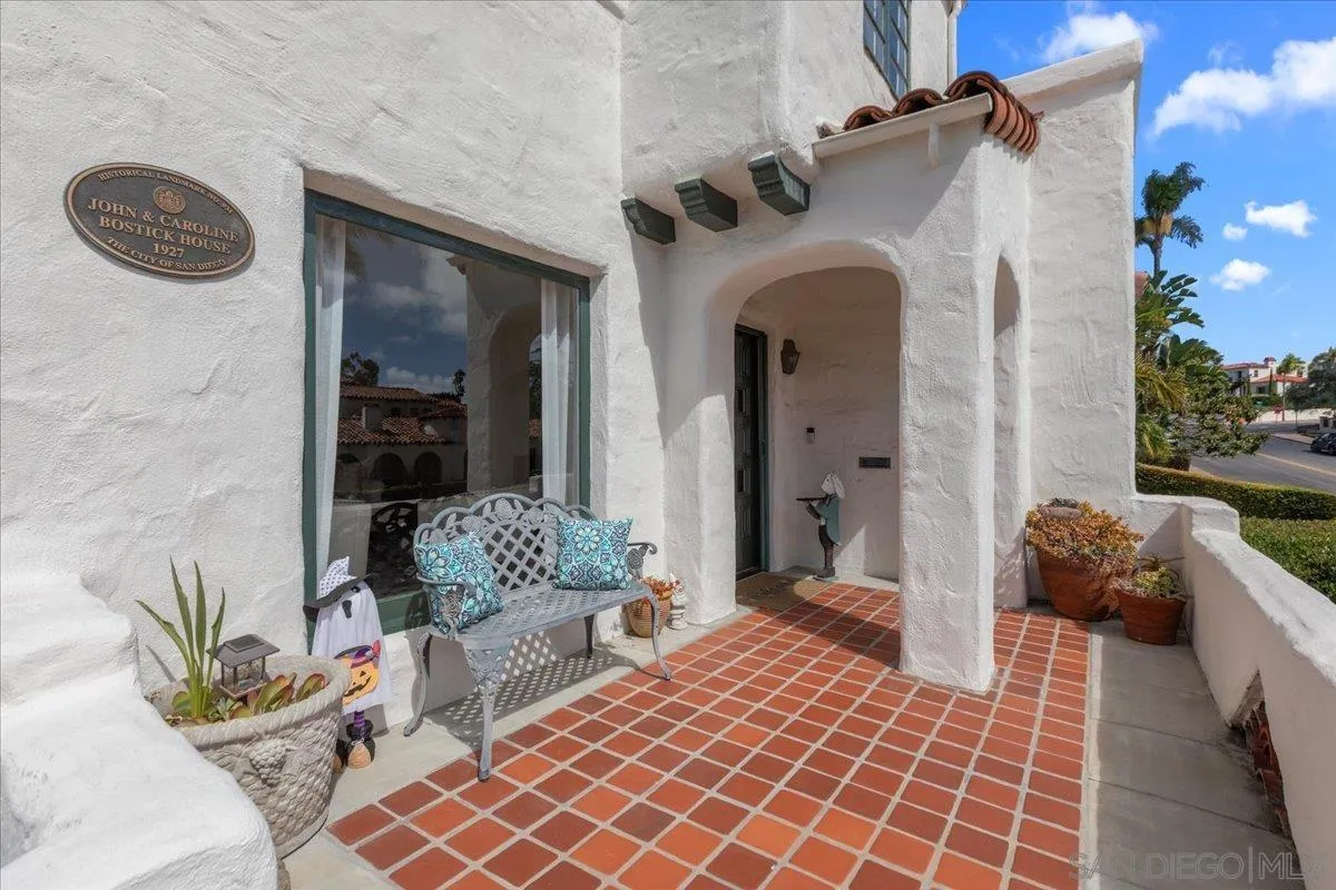 https://cdn.realtyfeed.com/cdn/127/250041062/87d1e8ccd8fc042de0c70d8095b2f31d.webp